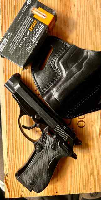 Beretta cheetah 81 in .32acp like new 2 mags