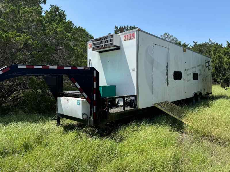 40Ft Enclosed Gooseneck Trailer- Mobile Store