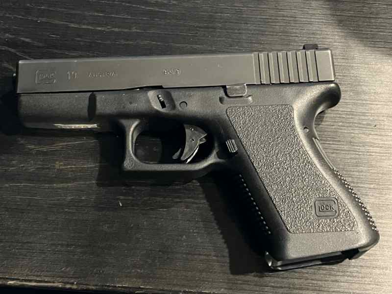 Glock 19 