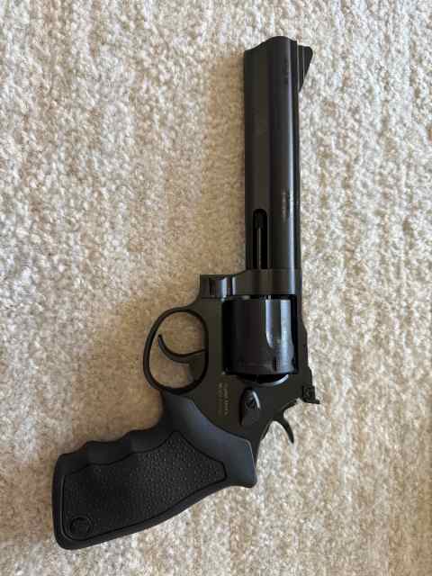 Taurus 66 single/double action .357 magnum