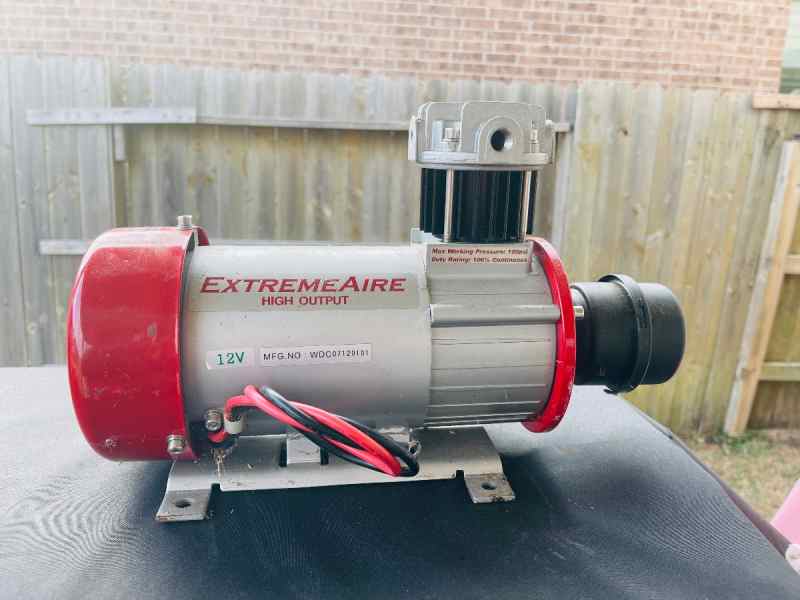 Air compressor ExtremeAire High Output 12 Volt Com