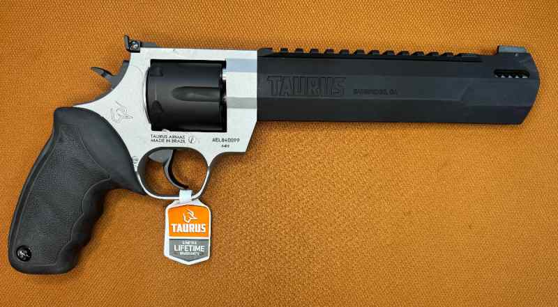 NEW IN BOX - Taurus Raging Hunter Deluxe - 44Mag 